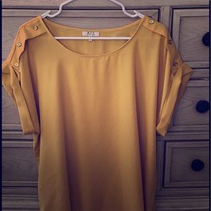 Women’s Blouse